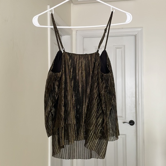 Plisse Top - Picture 4 of 4